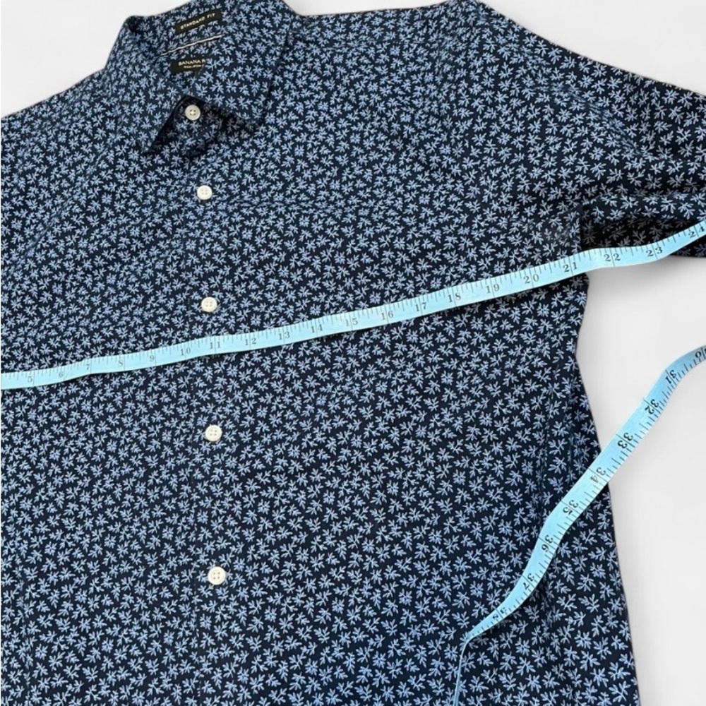 Banana Republic Blue Patterned Men's Shirt Standard Fit Non-Iron Size M View 2